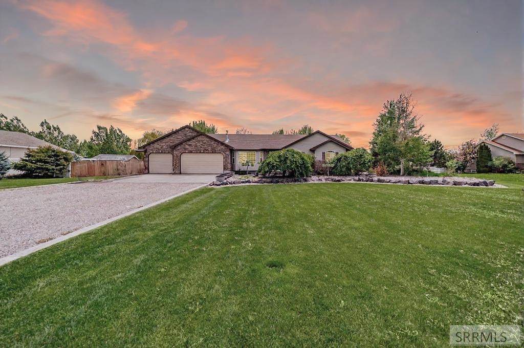 3860 390 N - Photo 1