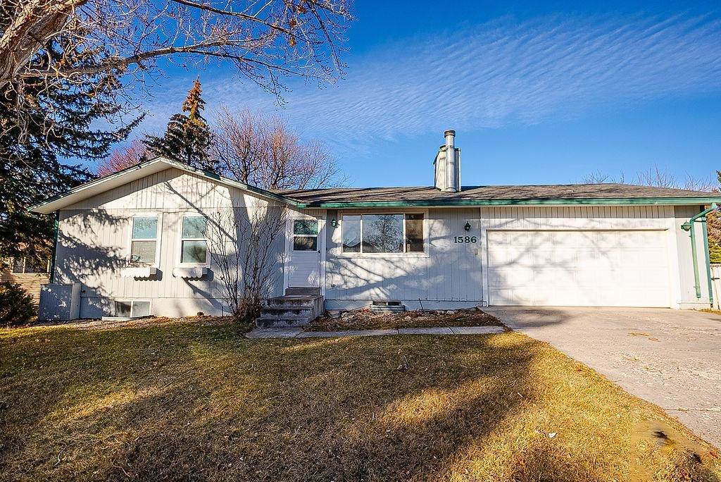 1586 Golden Gate St - Photo 1