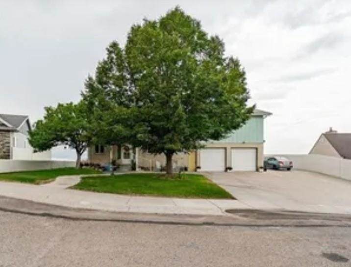 815 Lucille Ave - Photo 1