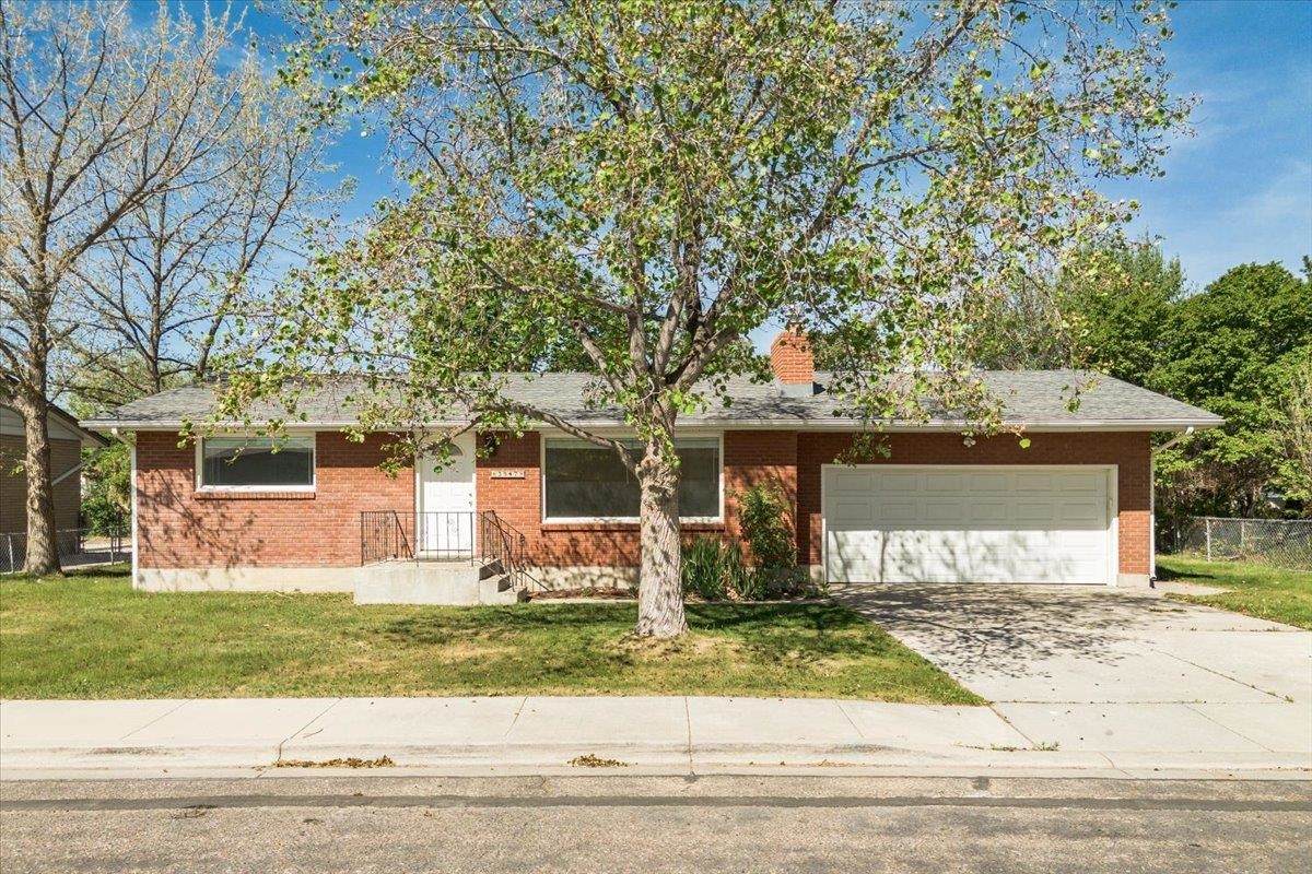 3947 Sunnyside - Photo 1