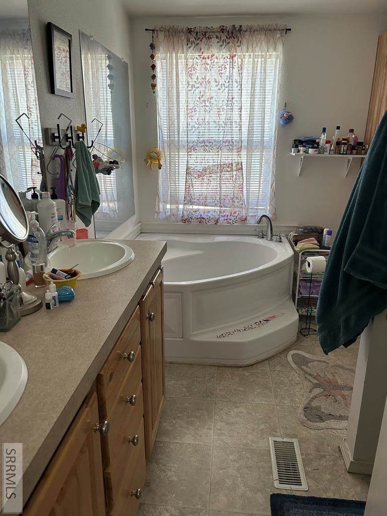 https://bt-photos.global.ssl.fastly.net/pocatello/orig_boomver_1_582684-2.jpg