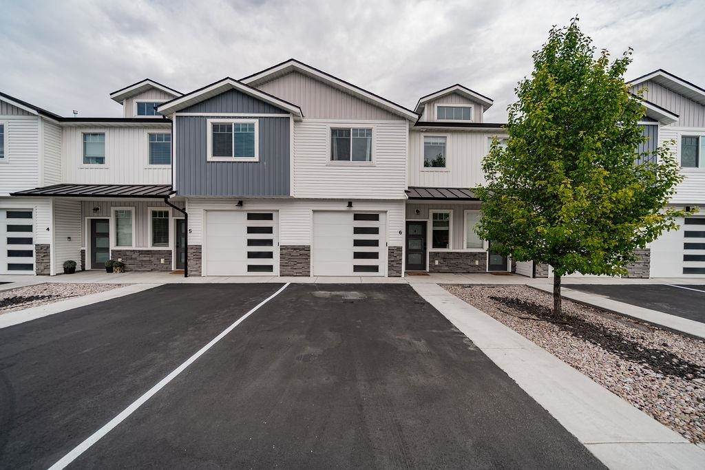 159 Park Lawn - Photo 1