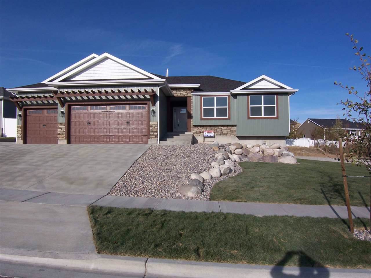 1438 Foxmore - Photo 1