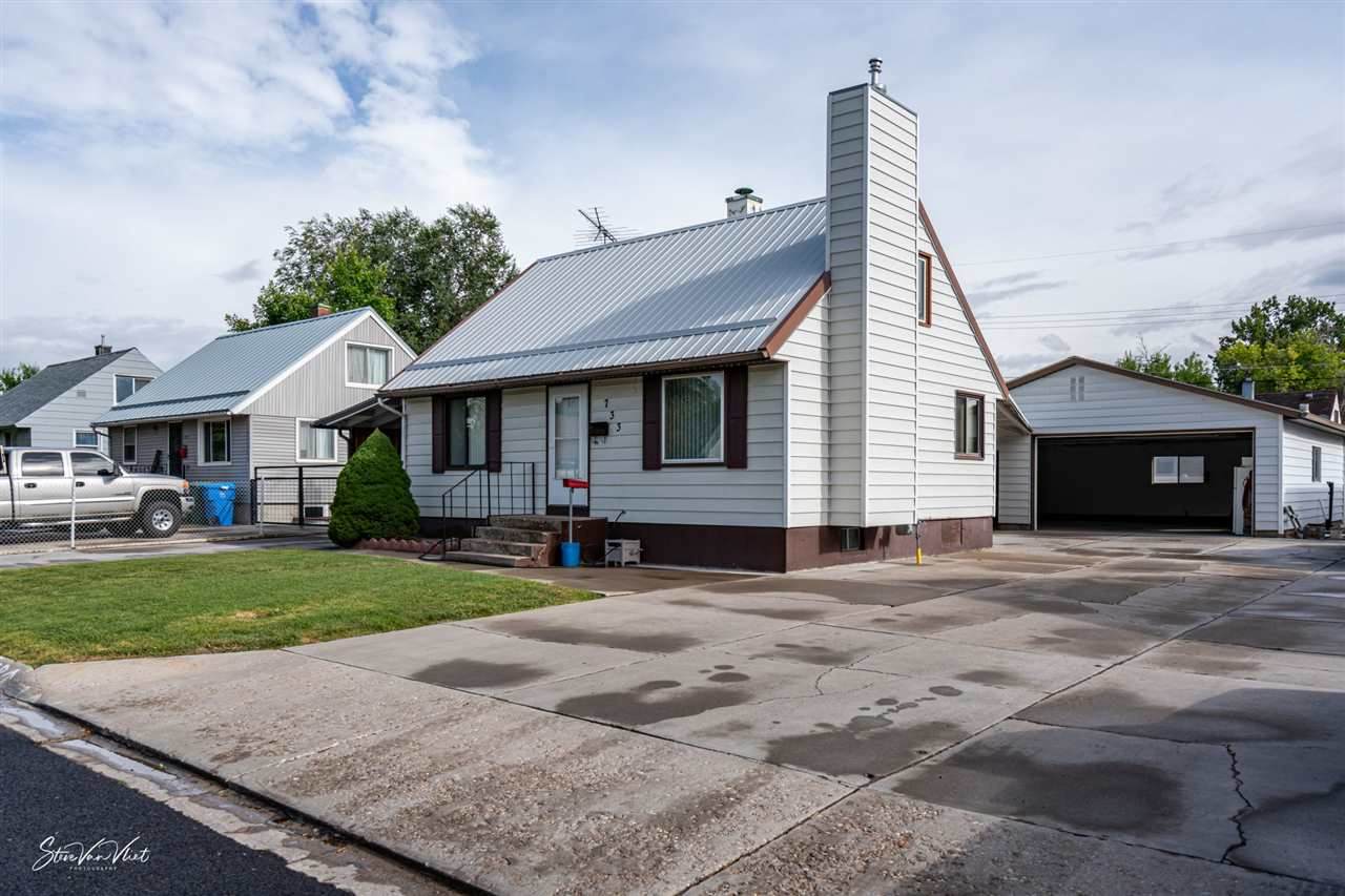 733 Cherry Street - Photo 1