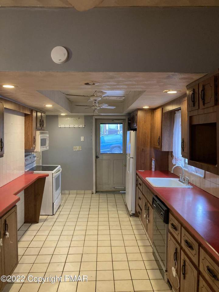 328 Fillmore Ave - Photo 1