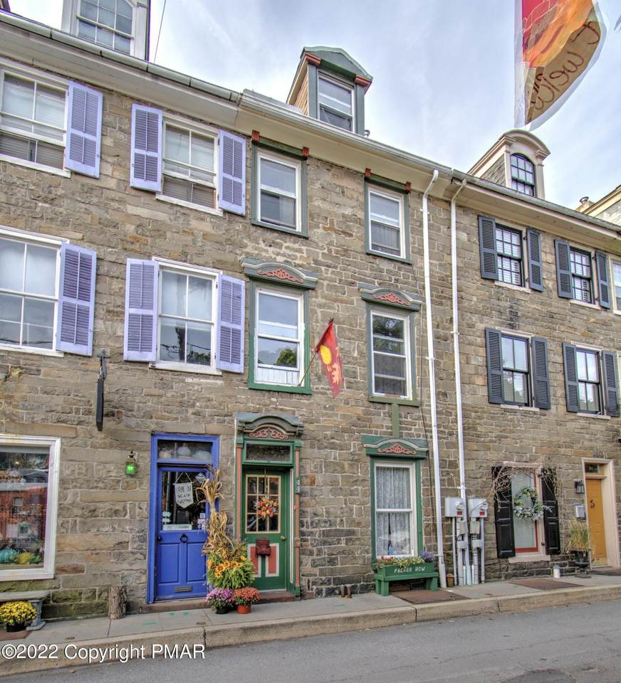 33 Race St - Photo 1