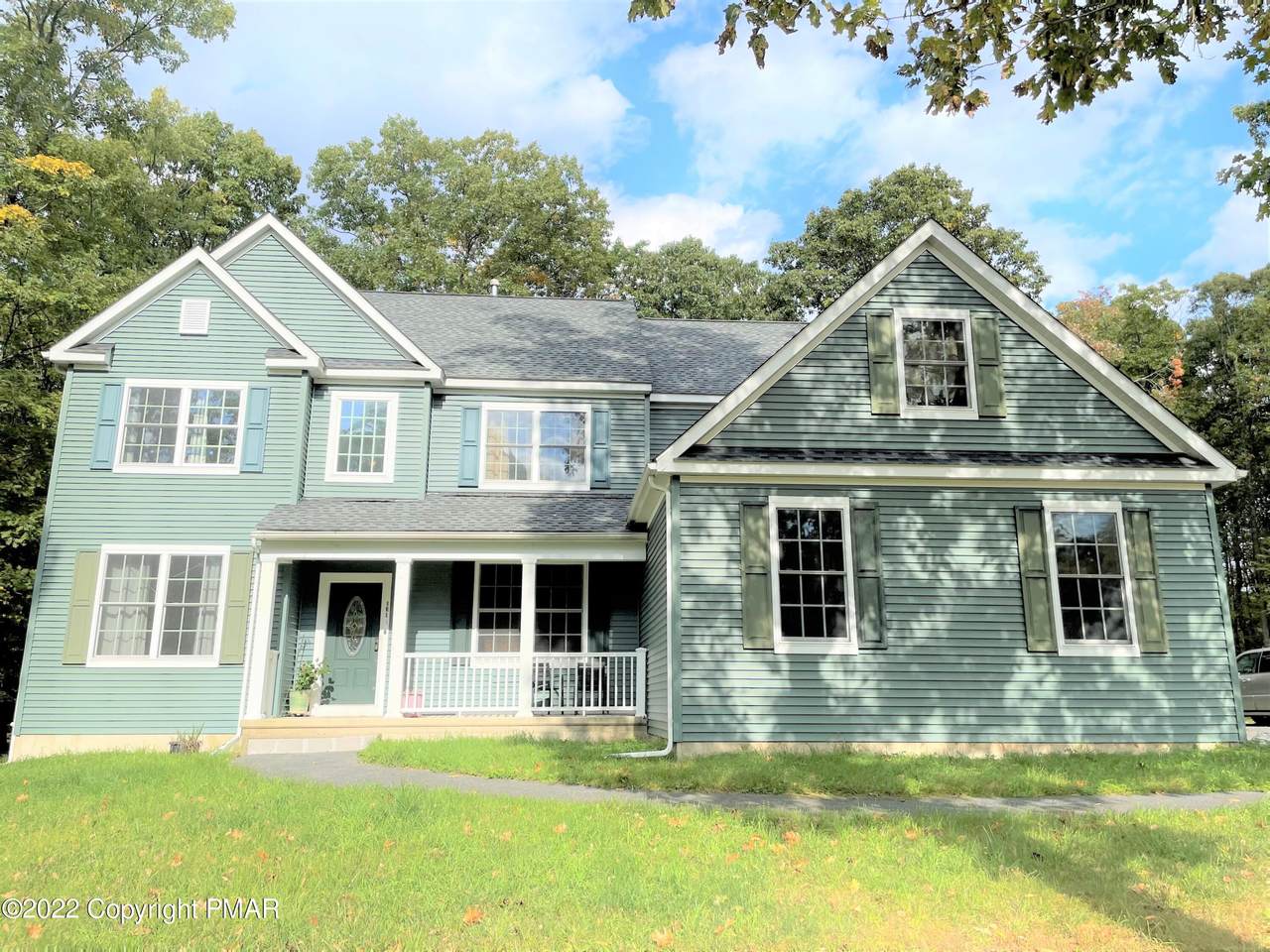 131 Waverly Dr - Photo 1