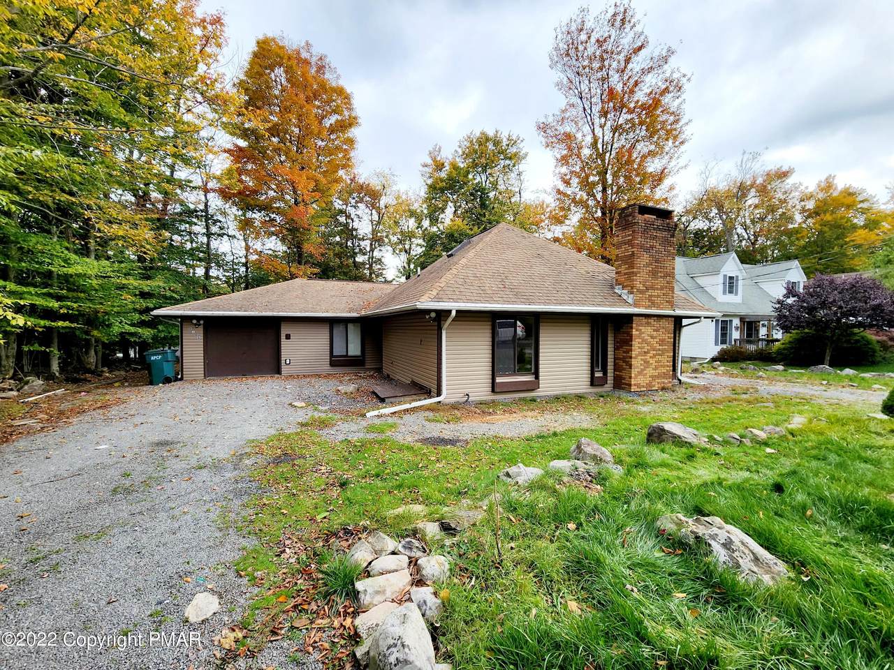 4624 Burnside Dr - Photo 1
