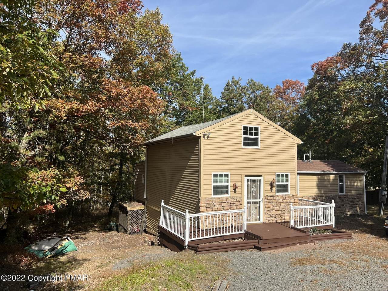 199 Maple Dr - Photo 1