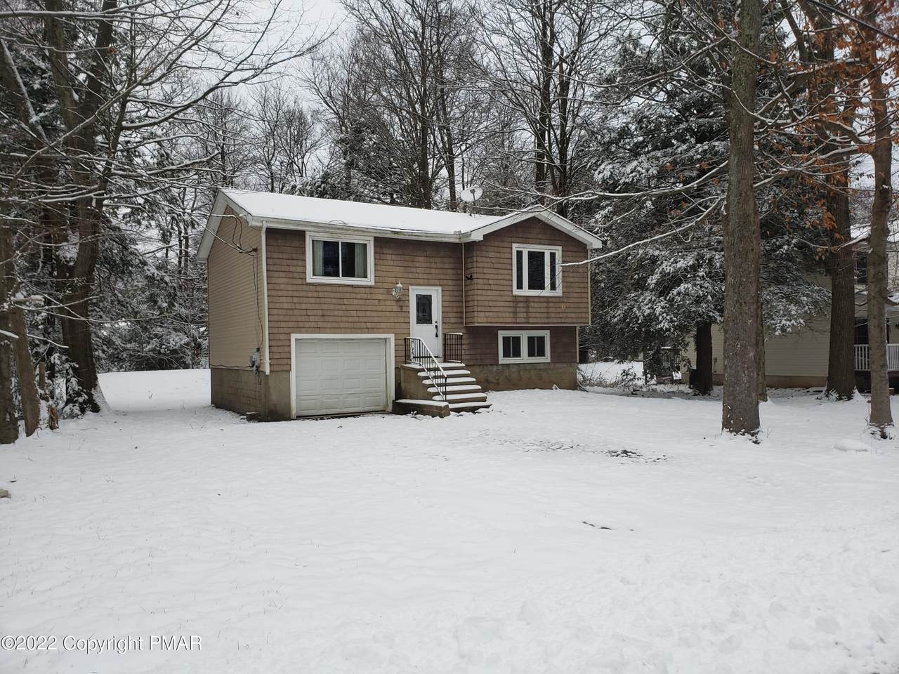 542 Graham Ln - Photo 1