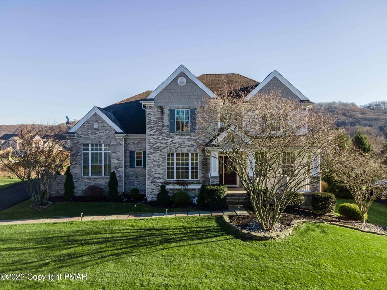 715 Ramblewood Dr - Photo 1