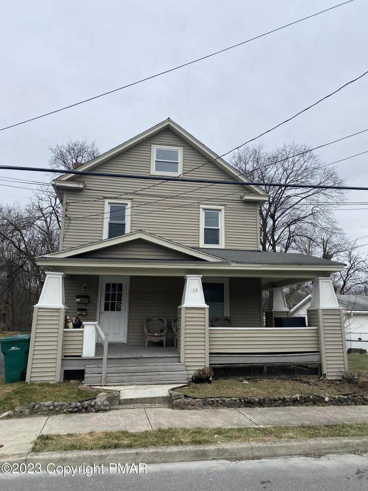 120 Elizabeth St - Photo 1