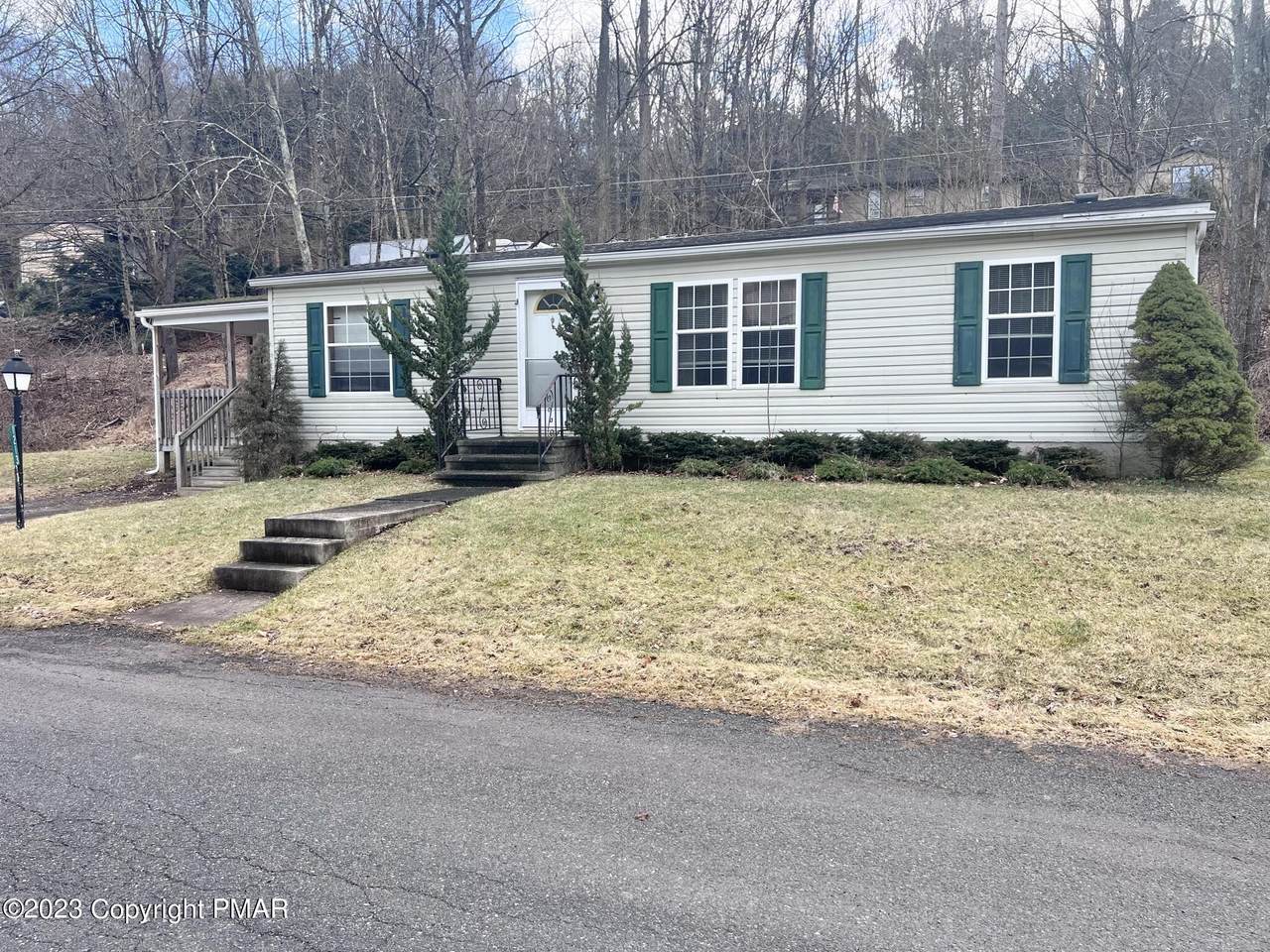 1213 Blue Mountain Cir - Photo 1