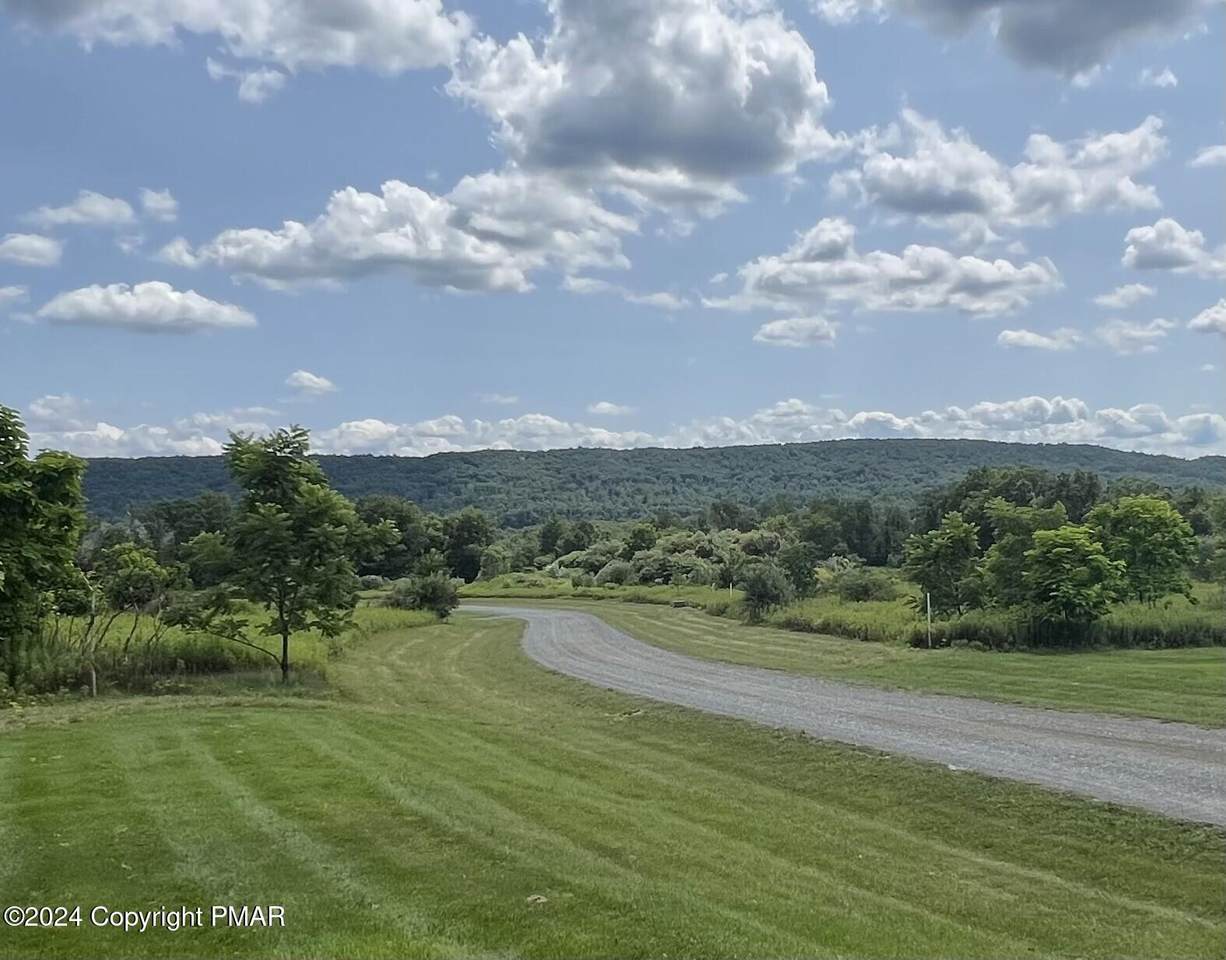 2093 Mahoning Drive - Photo 1