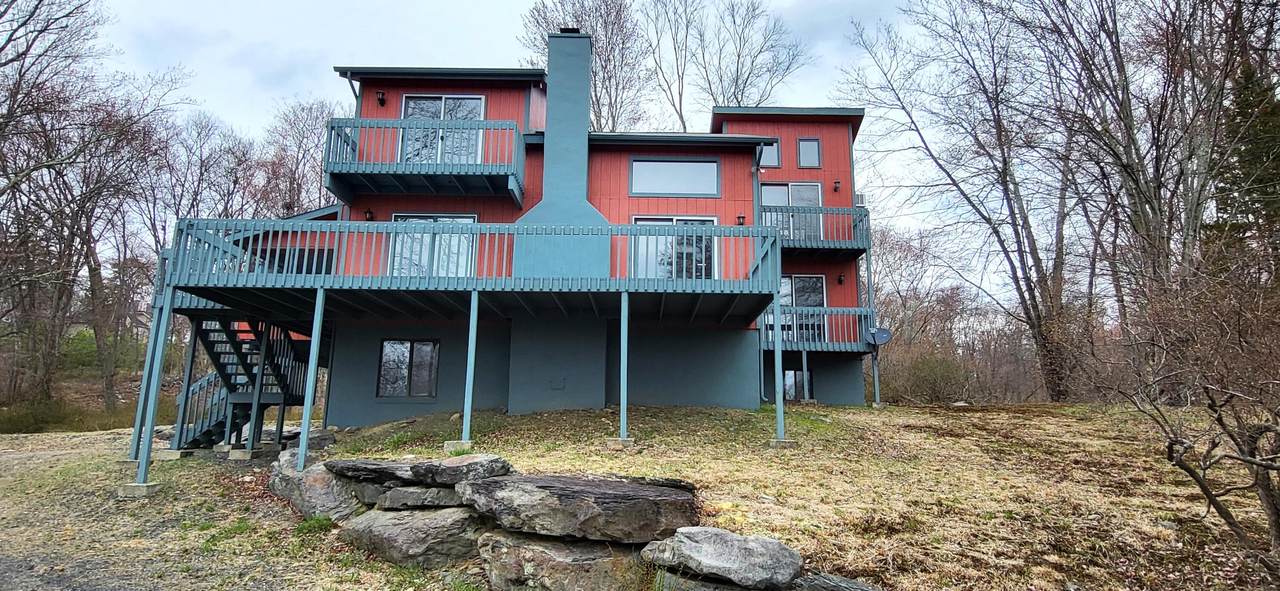 1142 Yorkshire Lane - Photo 1