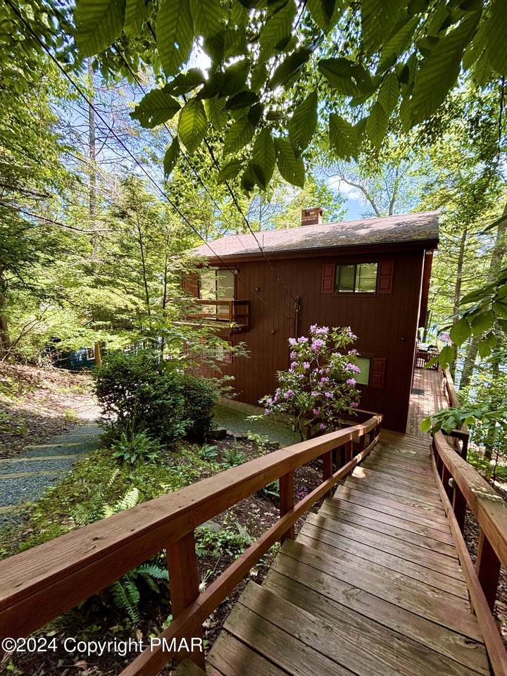 133 Eastwood Drive - Photo 1