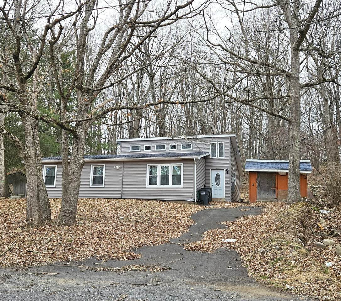 110 Center Avenue - Photo 1