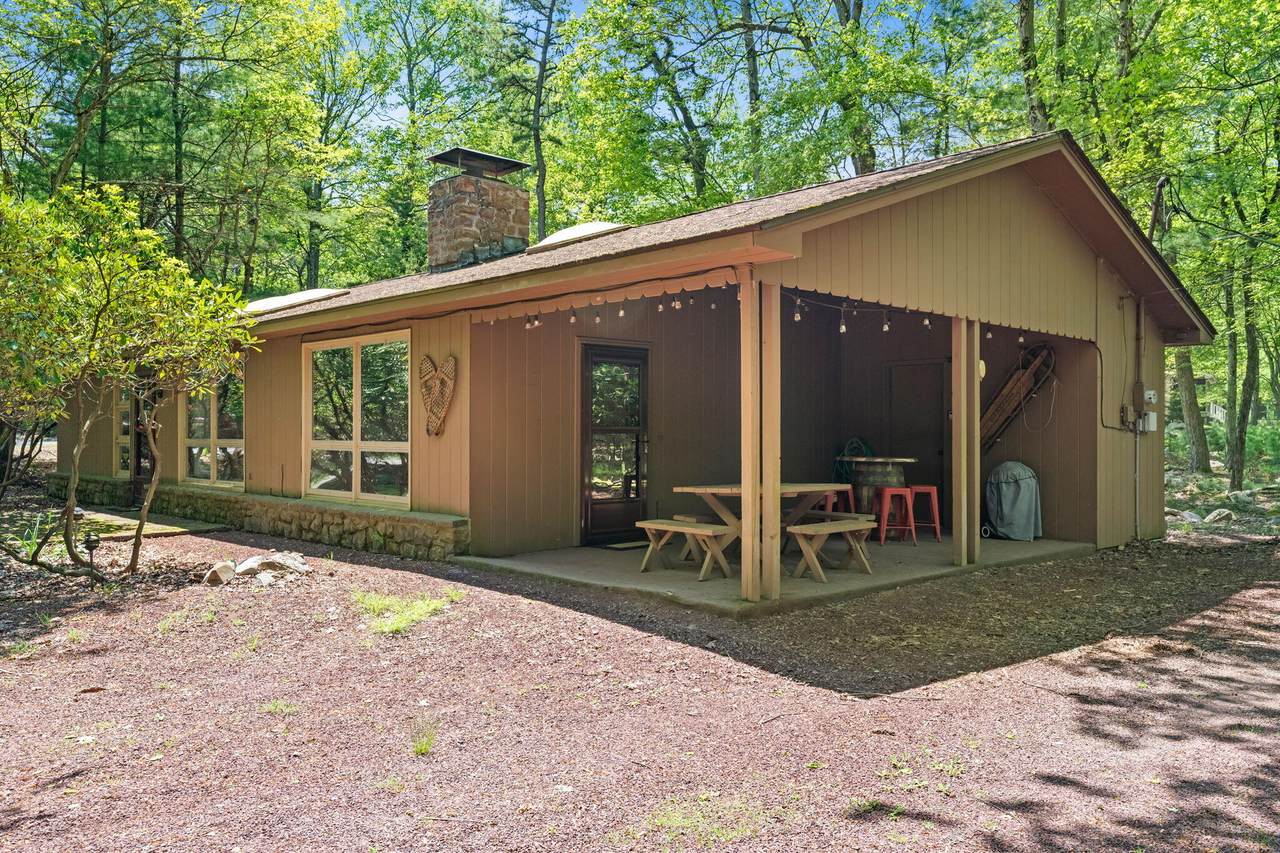 8 Big Boulder Road - Photo 1