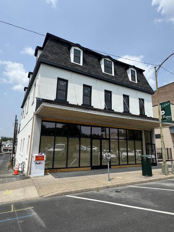 105 Crystal Street - Photo 1