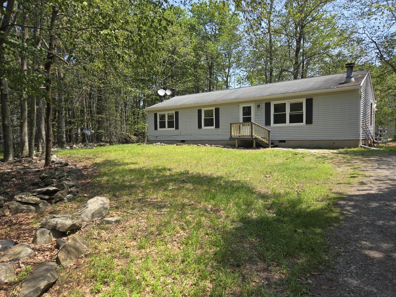 1882 Beverly Court - Photo 1