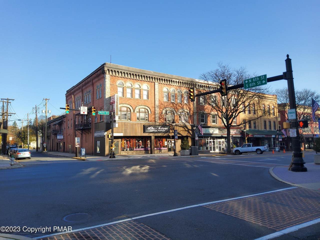586 Main Street, Unit 2 - Photo 1