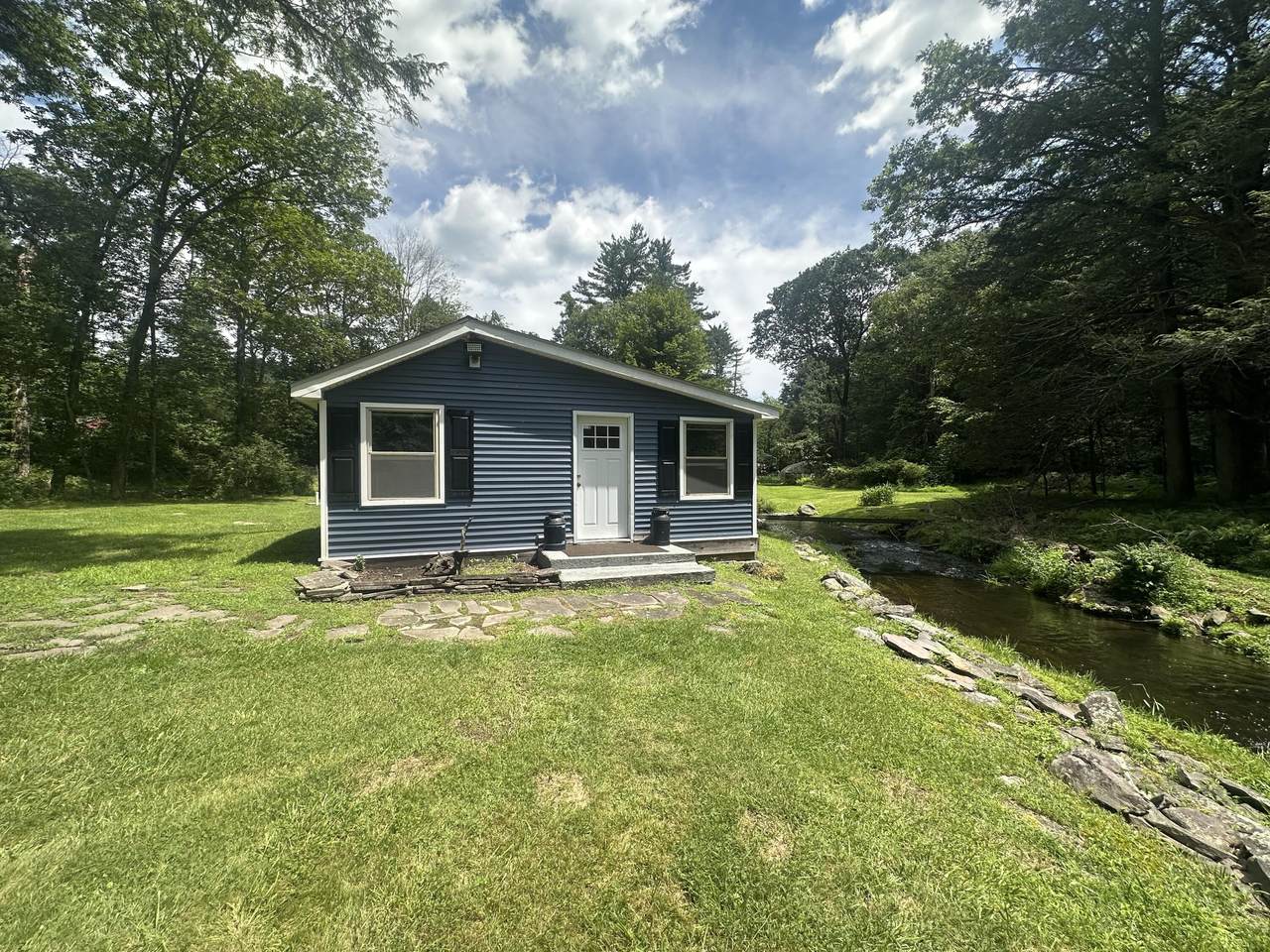 323 Smith Hill Road - Photo 1