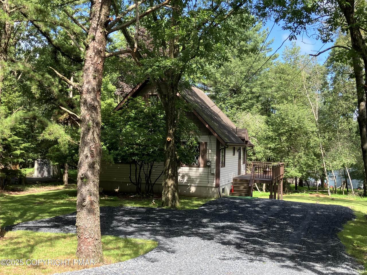121 Azalea Drive - Photo 1