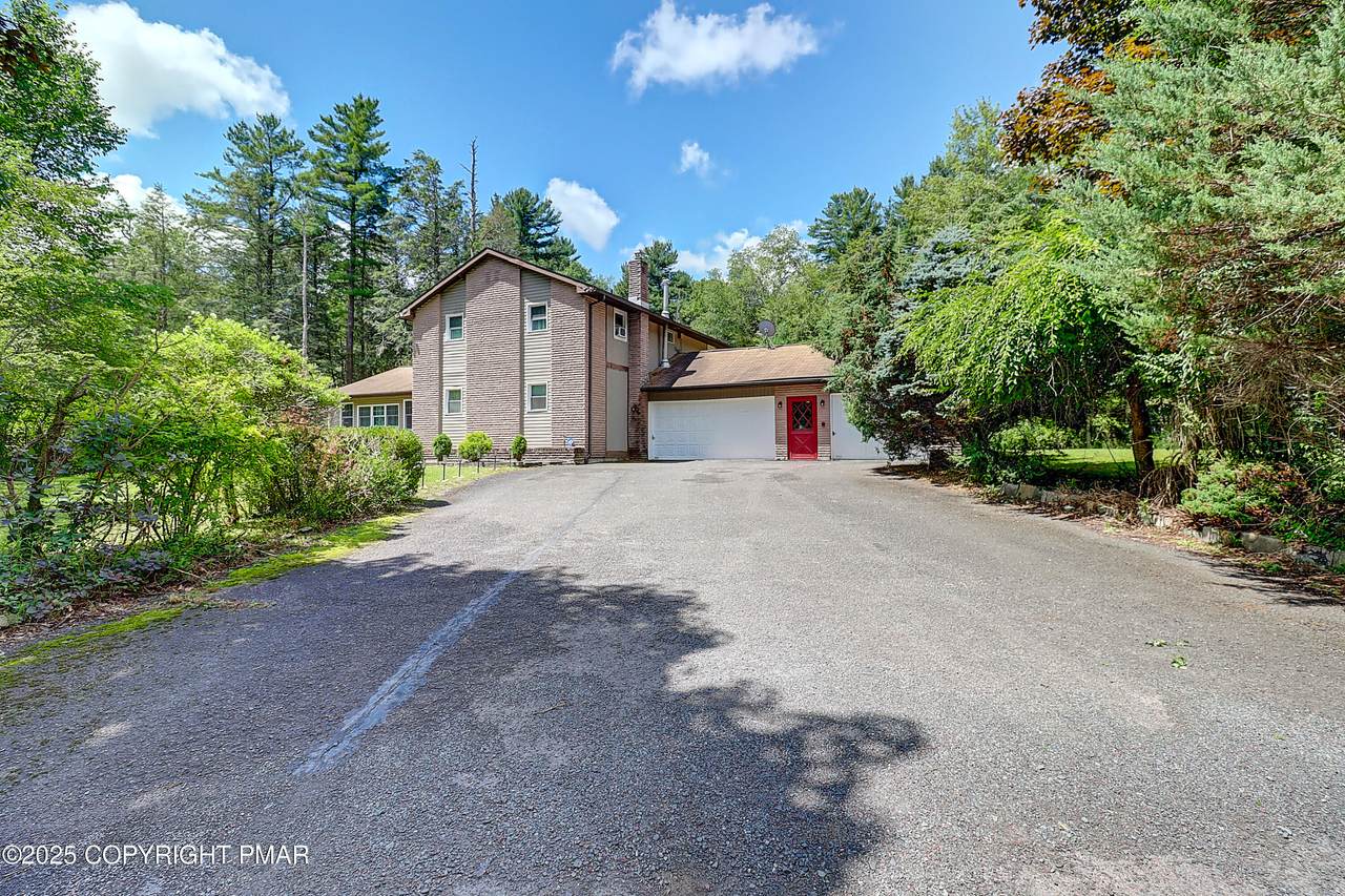 103 Malory Court - Photo 1