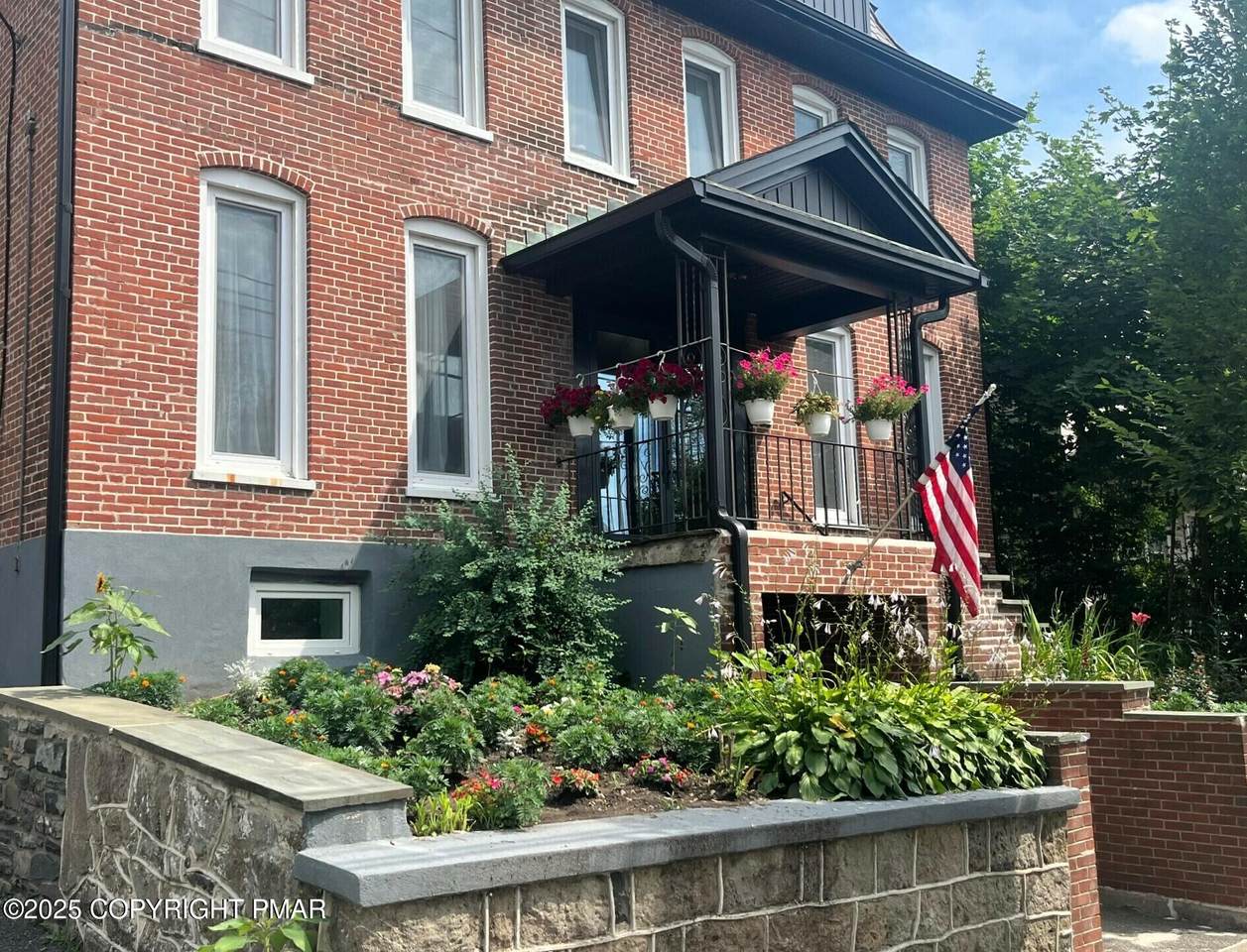 255 Washington Street - Photo 1