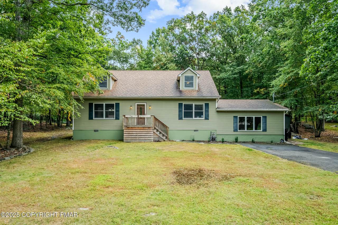 104 Lakeview Drive - Photo 1