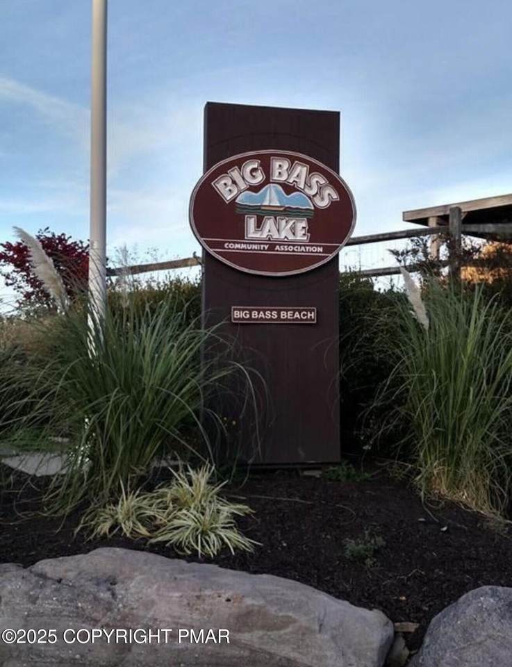 2727 Theta Drive - Photo 1