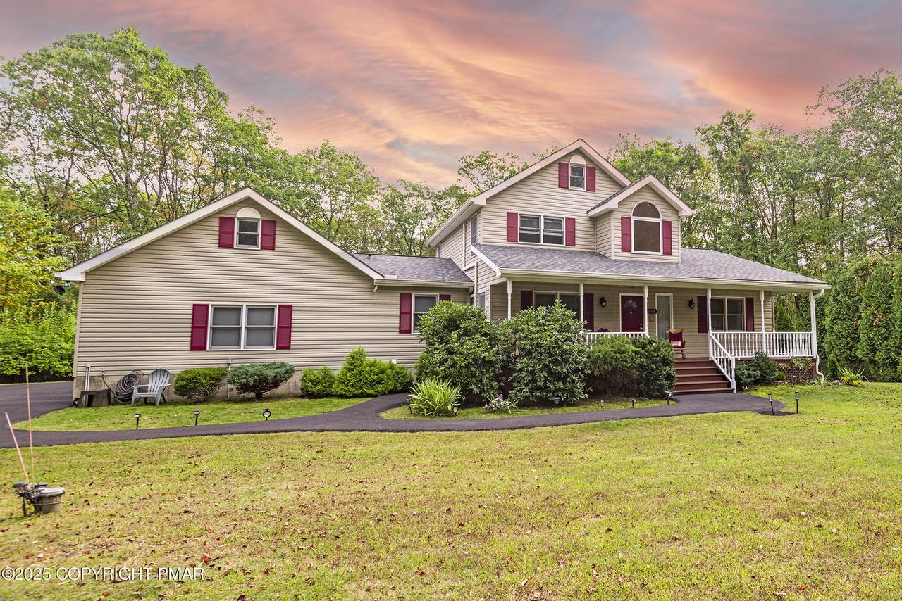 218 Evergreen Court - Photo 1