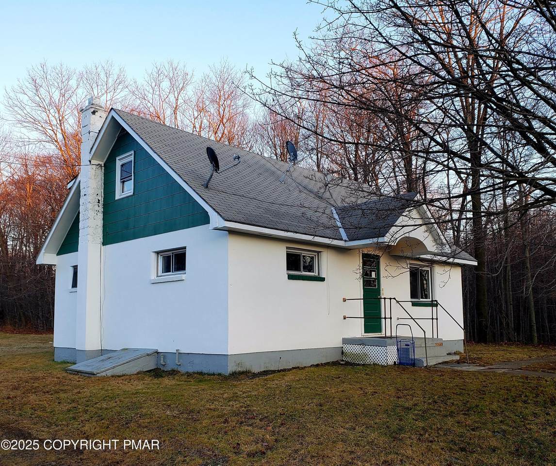 112 Crow Path - Photo 1