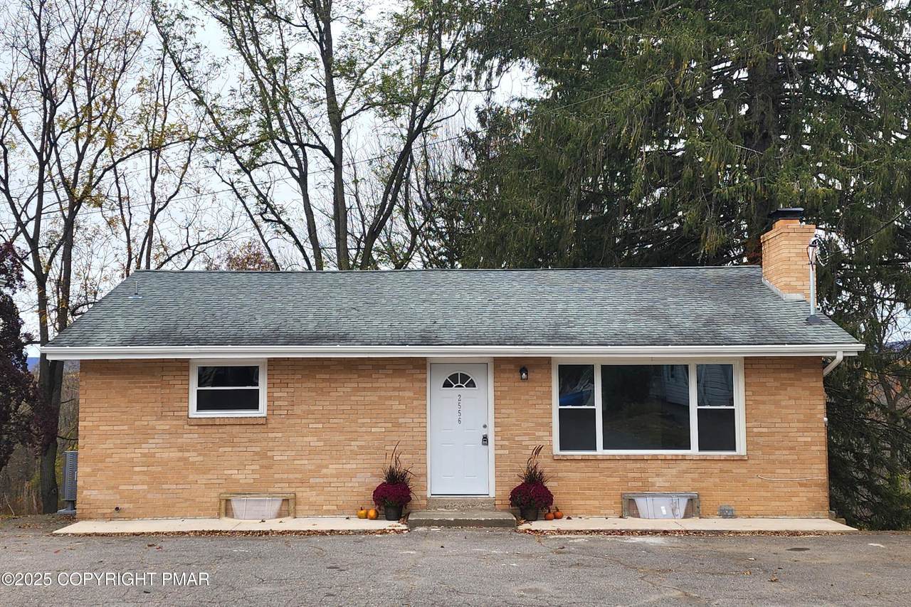 2556 Delaware Drive - Photo 1