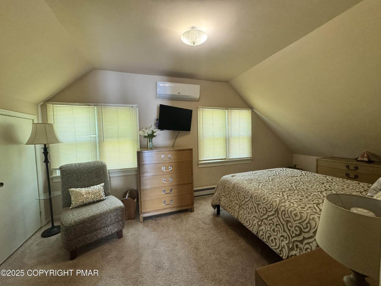 2156 White Oak Drive - Photo 1