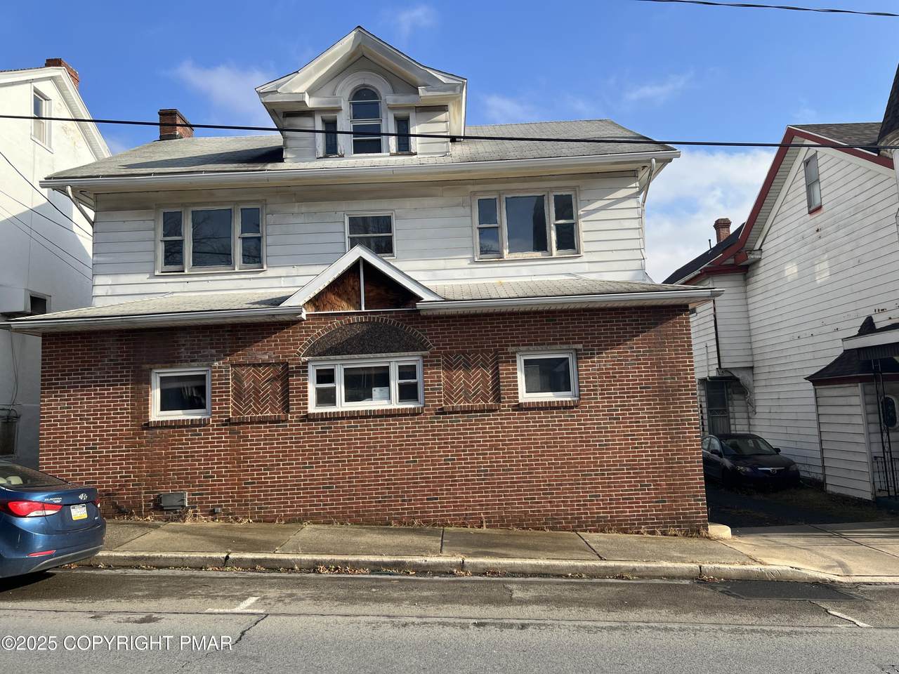 405 Front Street - Photo 1