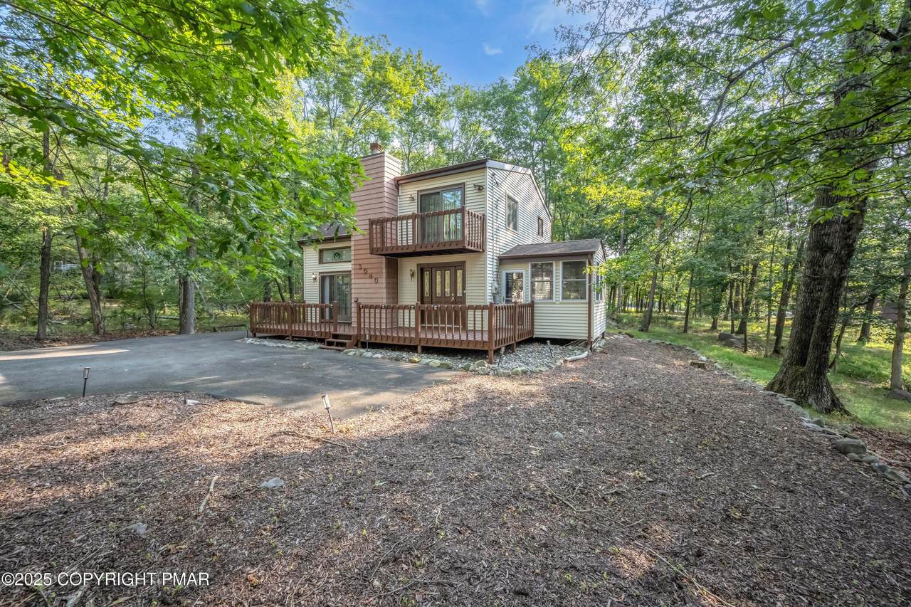 114 Brentwood Drive - Photo 1