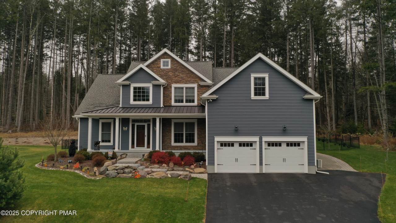 142 Lexington Lane - Photo 1