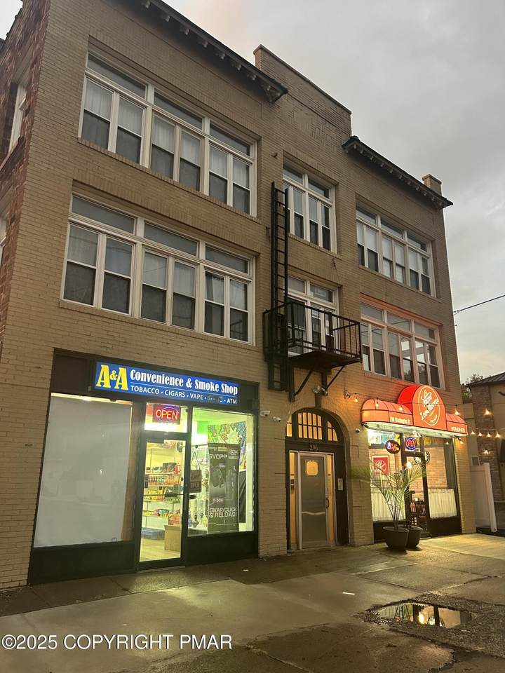 296 Washington Street - Photo 1