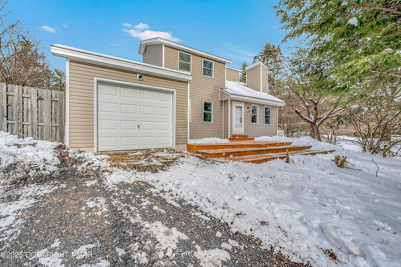 405 Skyline Drive - Photo 1