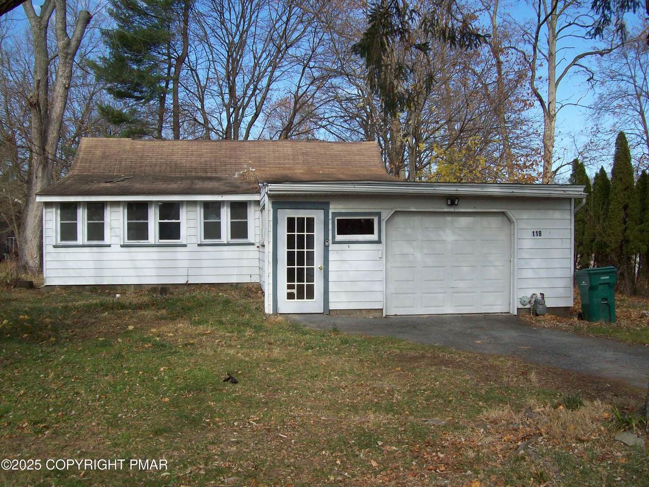 118 Barnum St Street - Photo 1