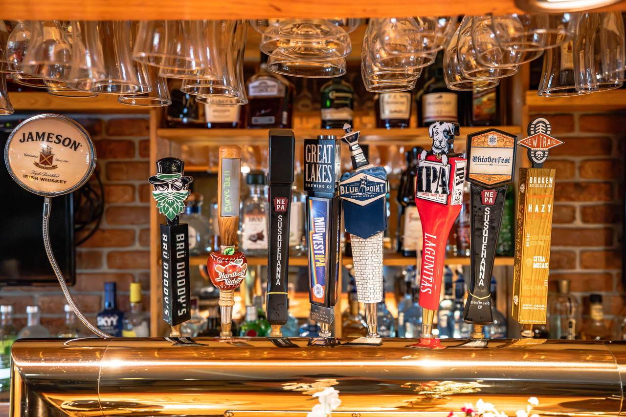 0 Confidential - Photo 1