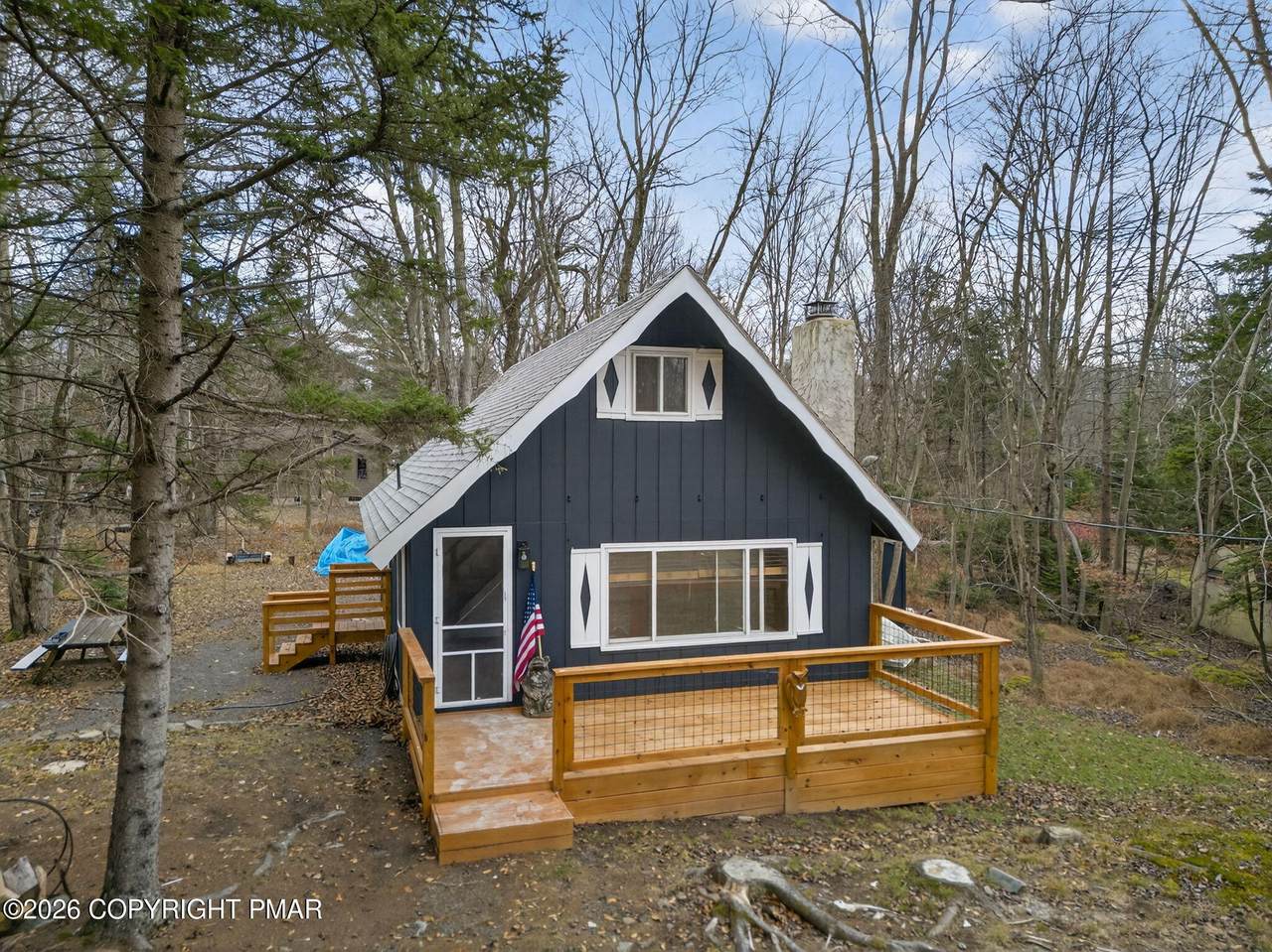 129 Mahoning Drive - Photo 1