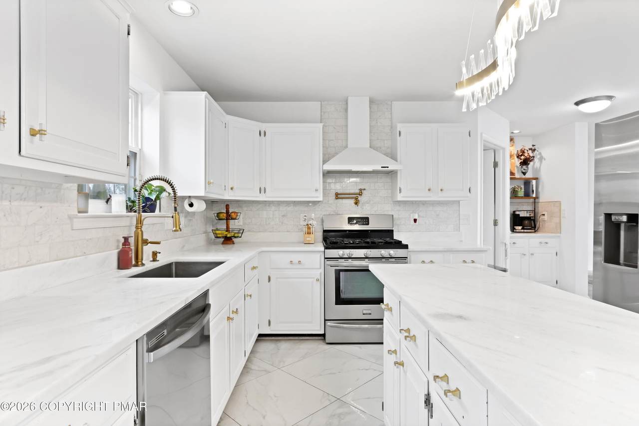 118 Walker Drive - Photo 1