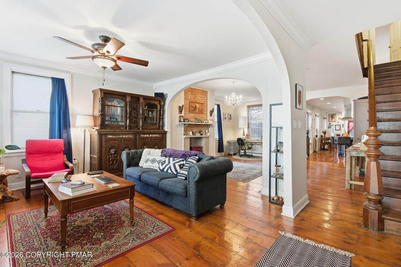 109 Broadway - Photo 1