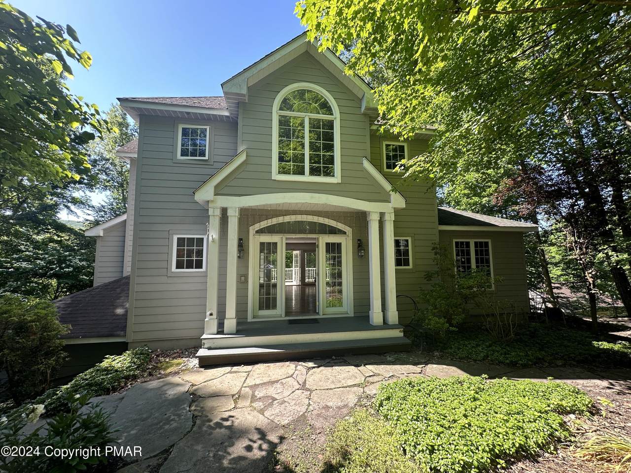 1055 Sky View Drive - Photo 1