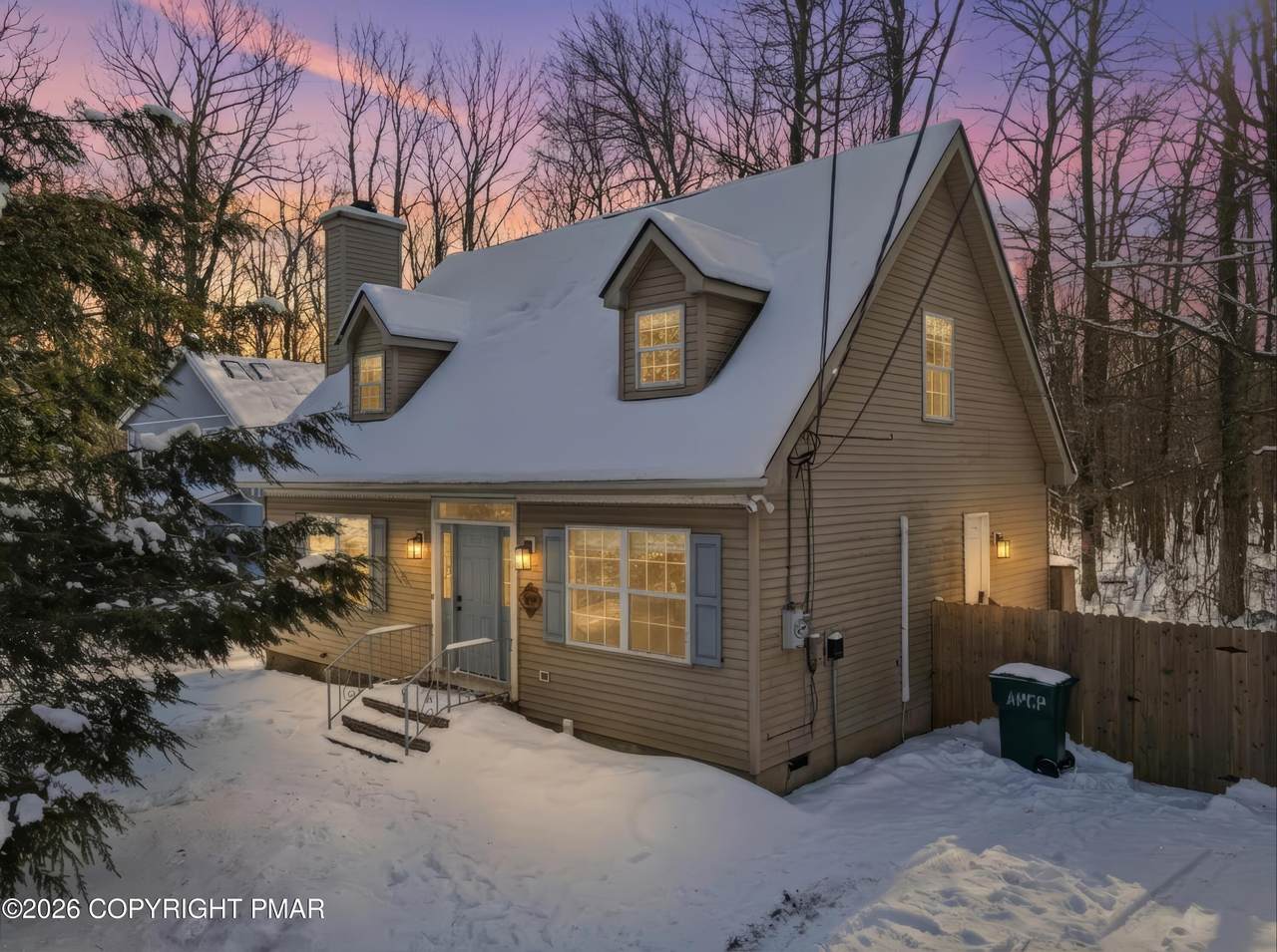 9102 Idlewild Drive - Photo 1