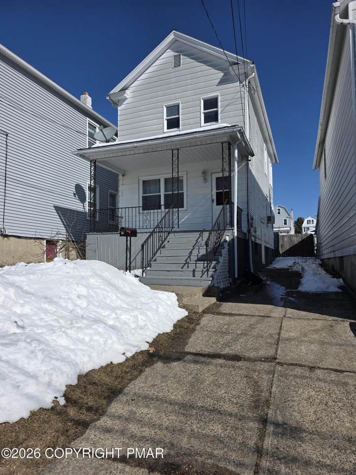 82 Gilligan Street - Photo 1