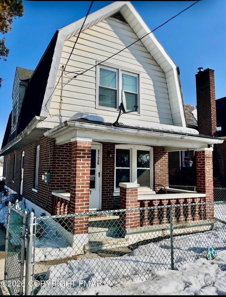 1726 8th Street - Photo 1