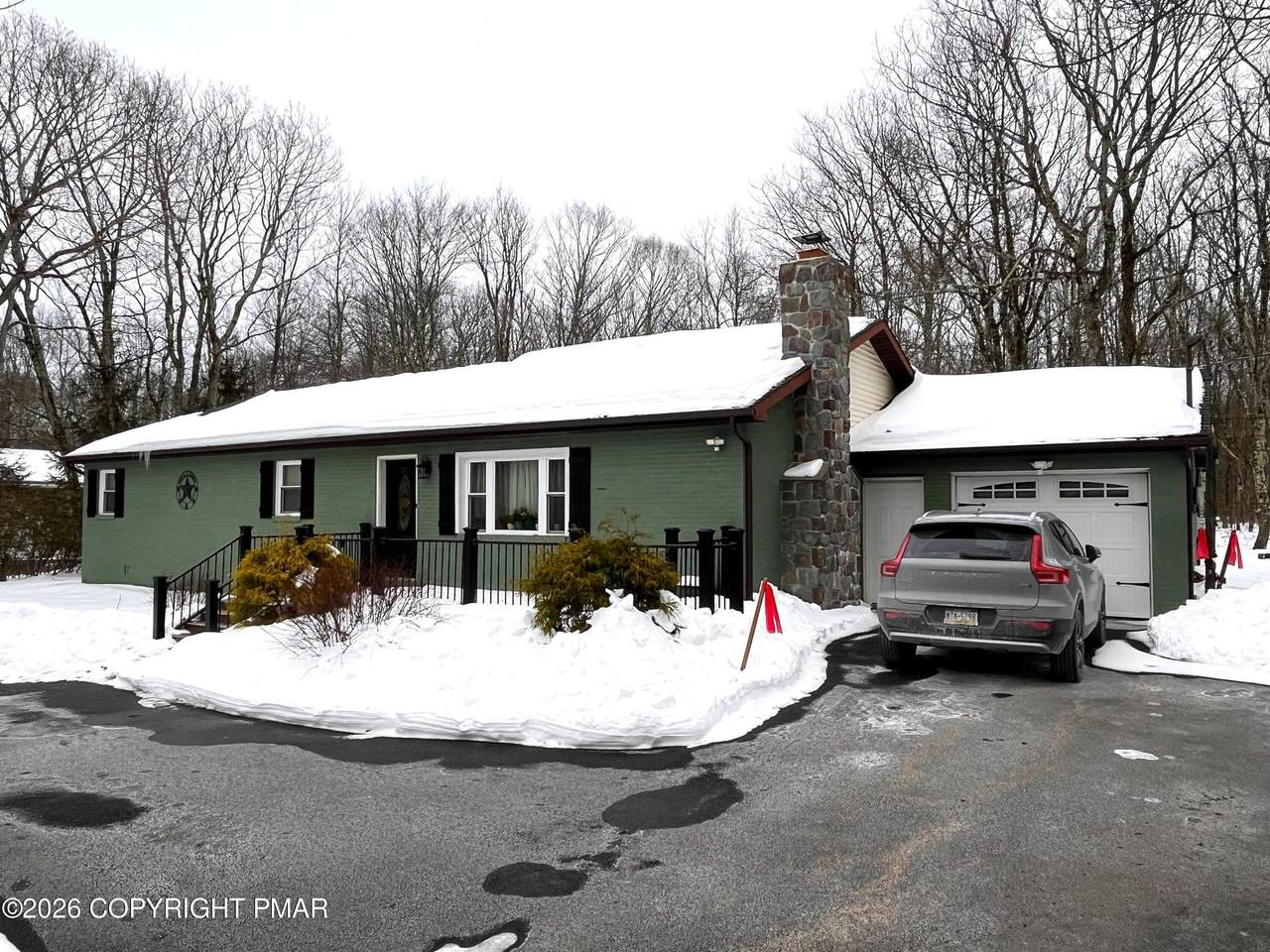 31 Hemlock Drive - Photo 1